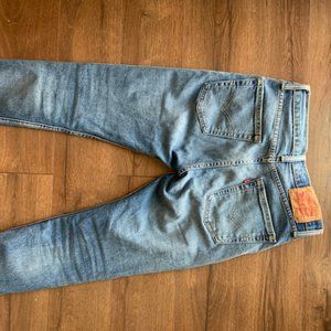 HIGHWAIST LEVI JEANS